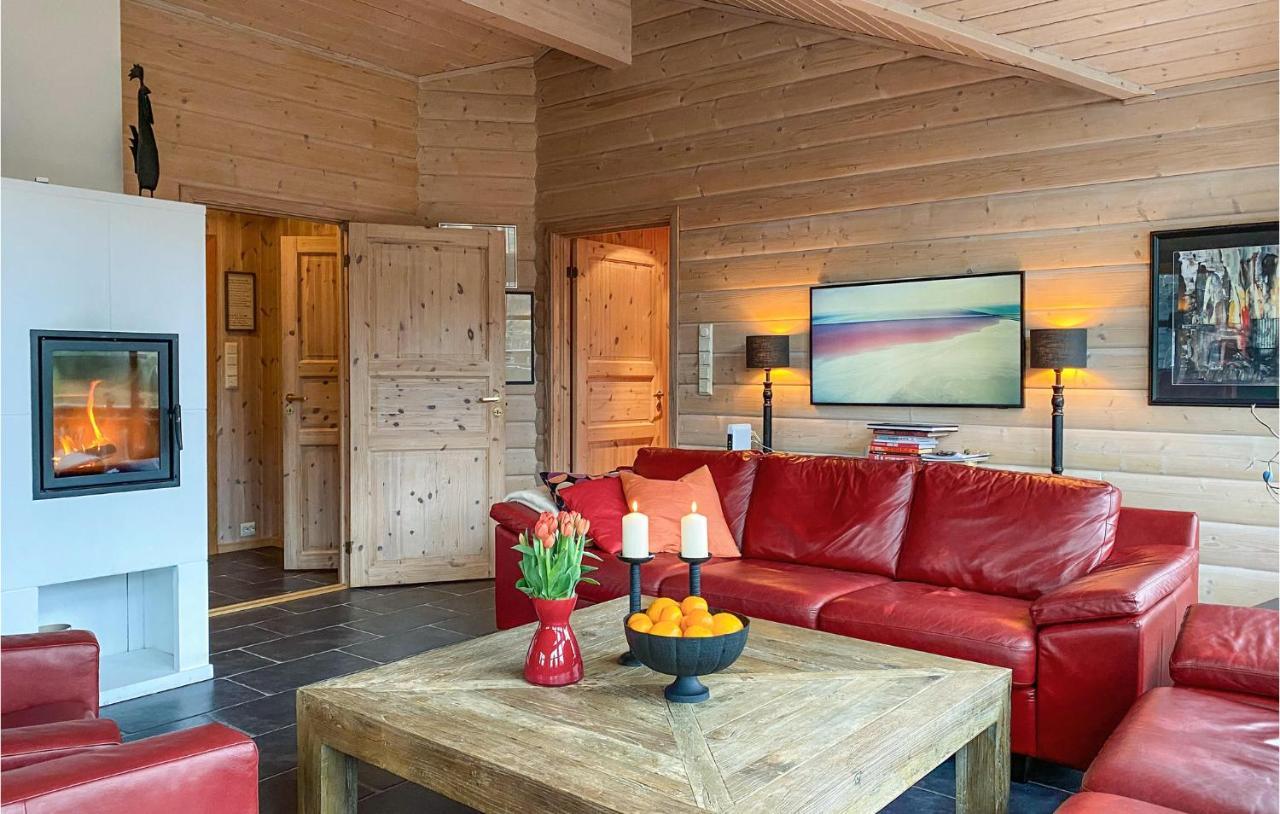 Nice Home In Straumgjerde With Wifi Brunstad Eksteriør billede